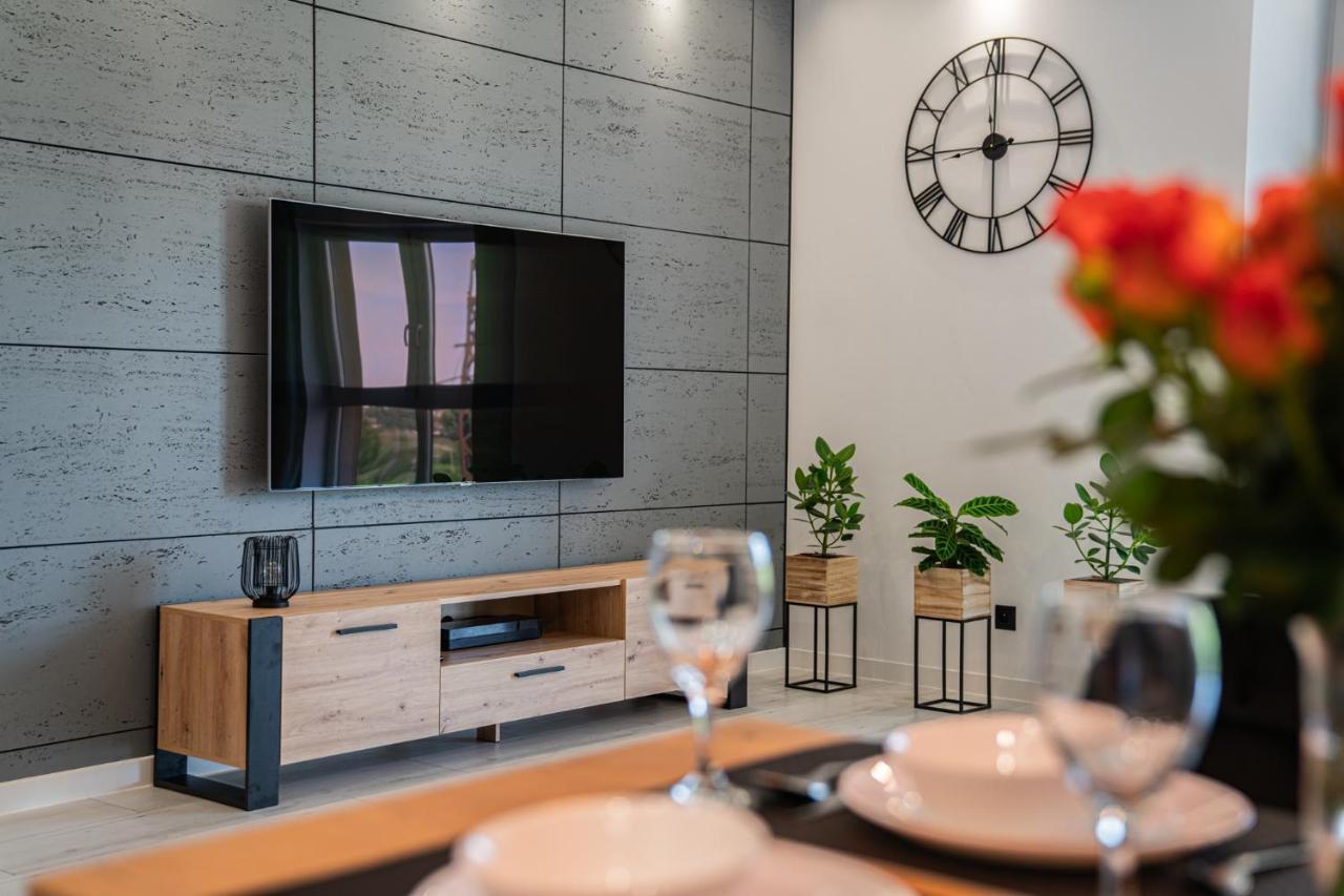 Apartament Duzy Staw Daire Jelenia Gora Dış mekan fotoğraf